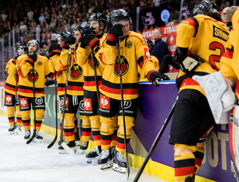 Players of Luleå look dejected