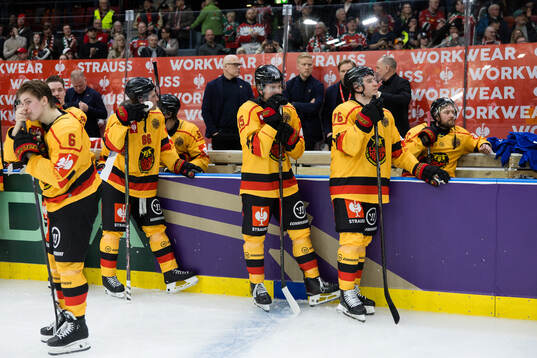 Players of Luleå look dejected
