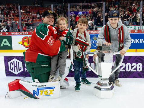 Goaltender Lars Johansson of Frölunda and his kids