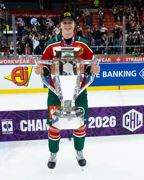 Ivar Stenberg of Frölunda celebrates with the trophy