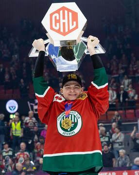 Filip Cederqvist of Frölunda celebrates with the trophy
