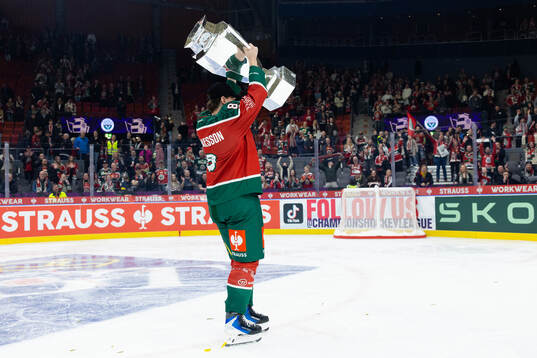 Samuel Johannesson of Frölunda celebrates with the trophy