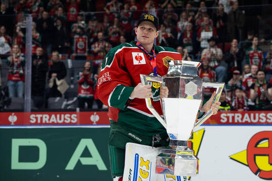 Goaltender Lars Johansson of Frölunda celebrates with the