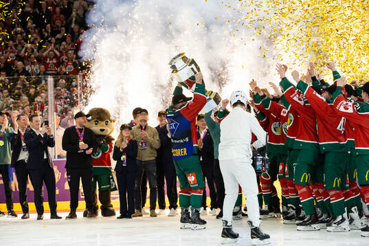 Max Friberg of Frölunda celebrates with the trophy