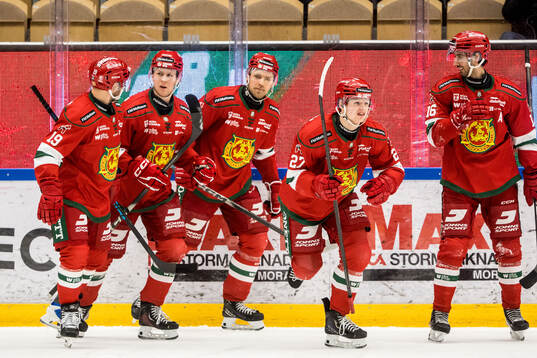 Moras Hampus Larsson jublar