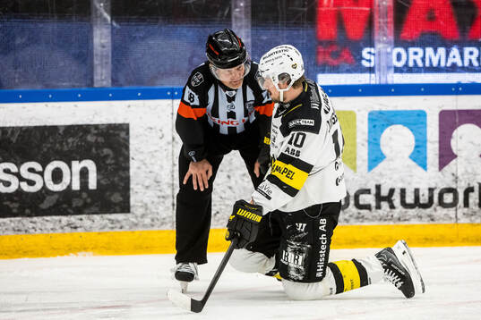 Domare Mikael Nord och Västerås Jimmie Jansson