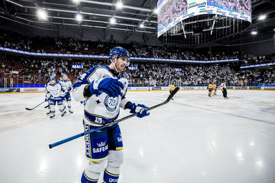 Leksands Peter Cehlarik jublar