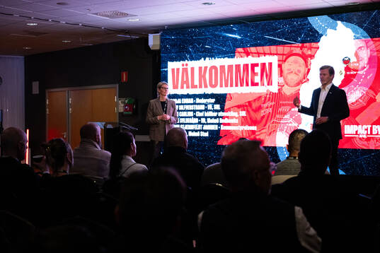 Jenny Silverstrand, VD SHL, och Johan Cahling, Chef