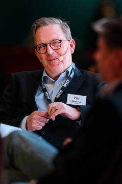 Pär Skoglund, VD Businessgarden vid ett panelsamtal