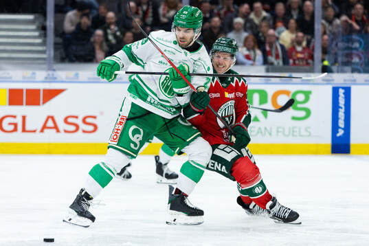 Rögles Josh Dickinson och Frölundas Max Friberg