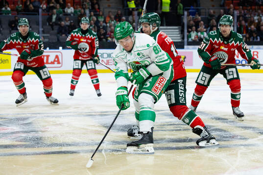 Rögles Karson Kuhlman och Frölundas Max Friberg