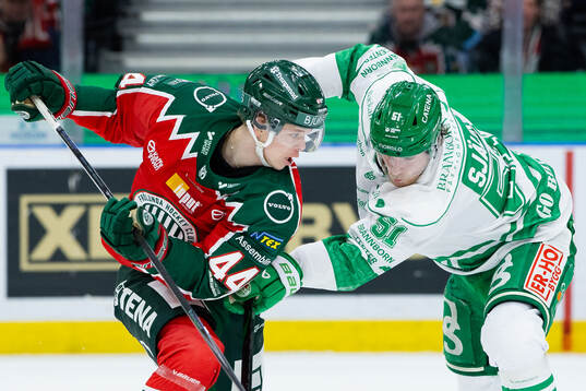 Frölundas Noah Dower Nilsson och Rögles Calle Själin