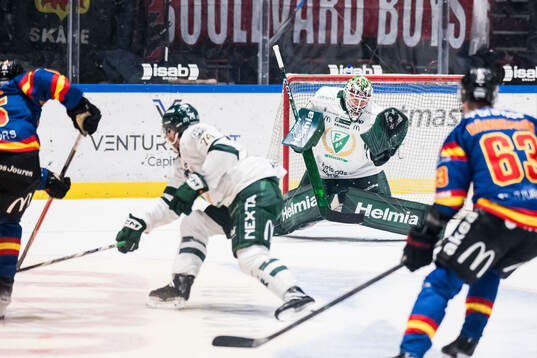 Färjestads målvakt Emil Larmi