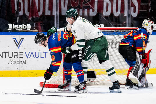 Malmö Redhawks Janne Kuokkanen och Färjestads Viktor Lodin