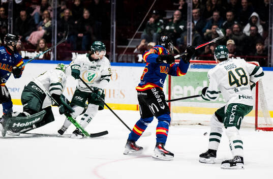 Malmö Redhawks Carl Persson gör 2-1 målet i