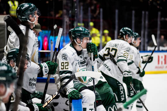 Färjestads Lucas Forsell deppar