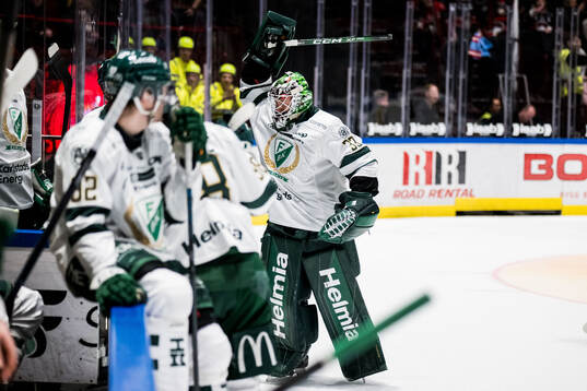 Färjestads målvakt Emil Larmi