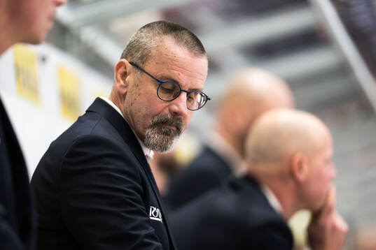 Timrås tränare Tommy Samuelsson deppar