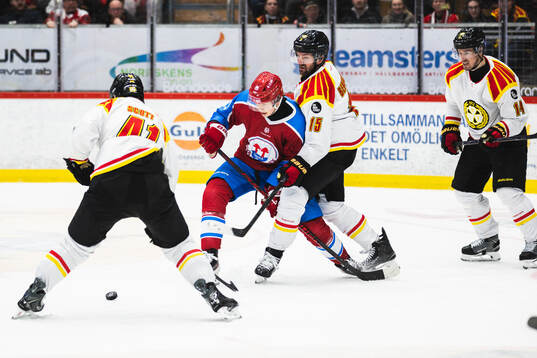 Timrås Eddie Genborg och Brynäs Simon Bertilsson