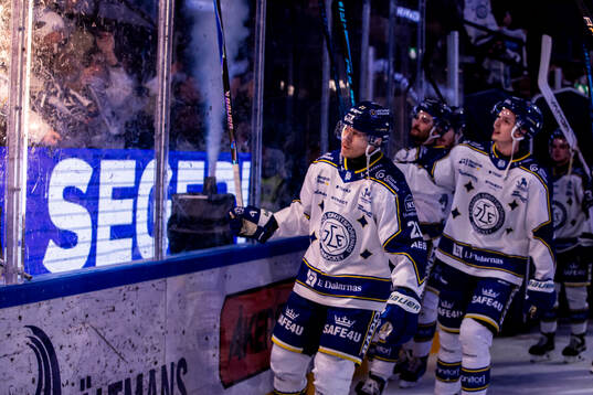 Leksands spelarna jublar