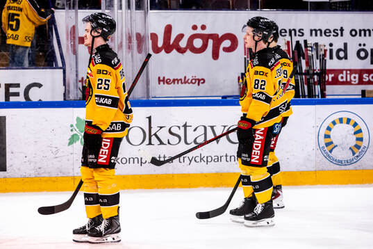 Luleås Filip Eriksson och Luleås Otto Leskinen deppar