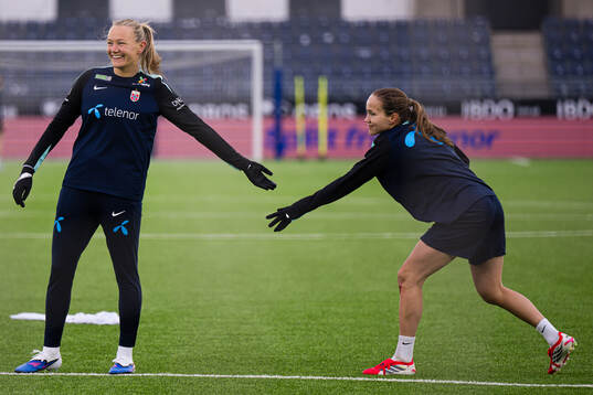 Frida Maanum and Guro Reiten of the Norwegian women’s