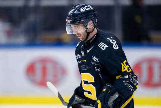 Södertäljes Sebastian Dyk deppar
