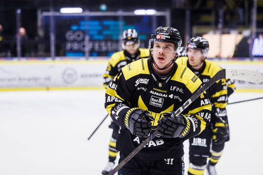 Västerås Oscar Lawner jublar