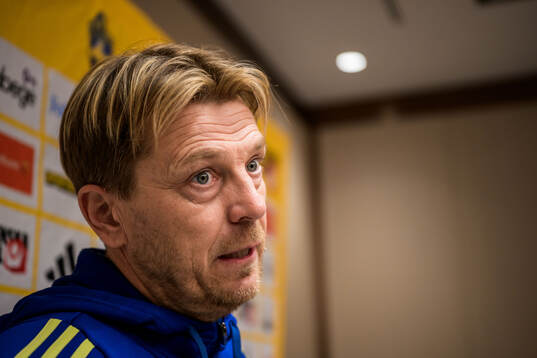 Head coach Tony Gustavsson of the women's national football
