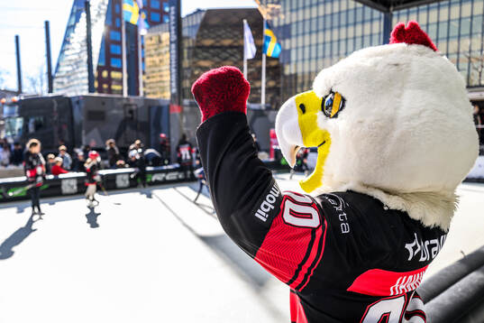 Malmö Redhawks maskot Hawkan