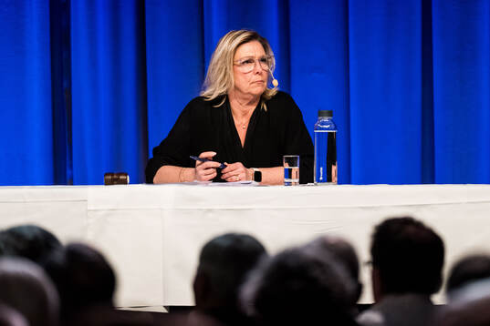 Mötets ordförande Sara Svanlund