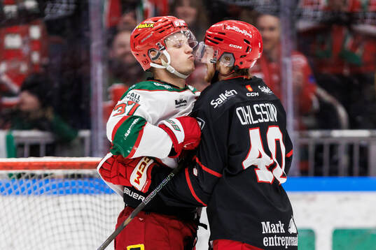 Modos Viktor Persson och Almtunas Anton Ohlsson