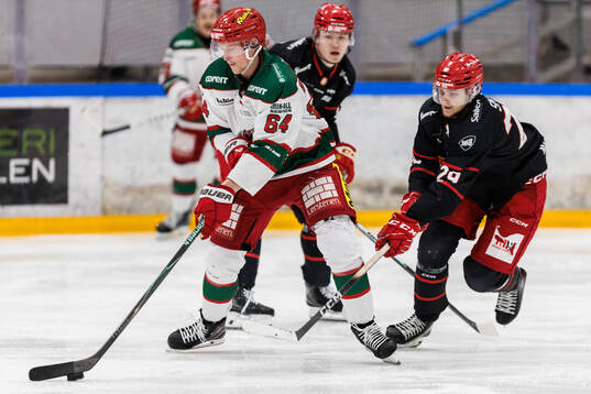 Modos Jacob Bengtsson och Almtunas Lukas Smith