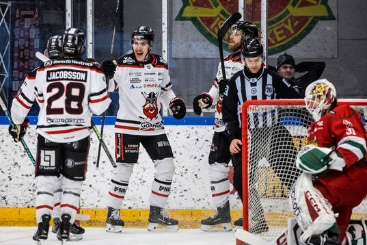 Bläddra bland fler bilder av Ishockey, Hockeyallsvenskan, Mora - Nybro Vikings
