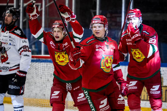 Moras Jesper Norbäck jublar