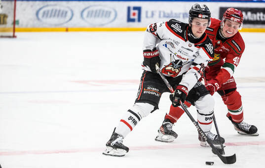 Nybro Vikings Theo Jacobsson och Moras Felix Johansson