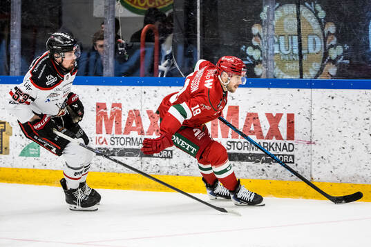 Nybro Vikings Jesper Mångs och Moras Viktor Lennartsson
