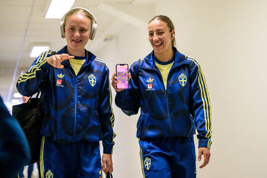 Matilda Vinberg and Rosa Kafaji of Sweden