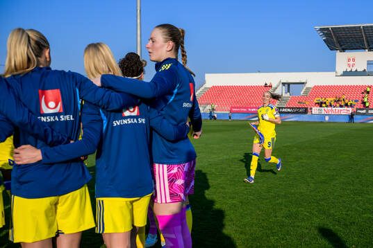 Kosovare Asllani of Sweden