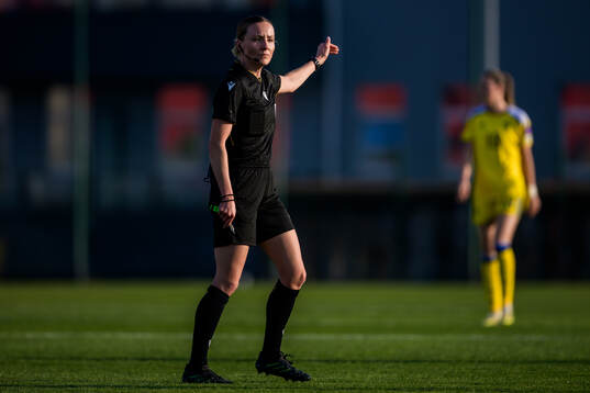 Referee Fabienne Michel