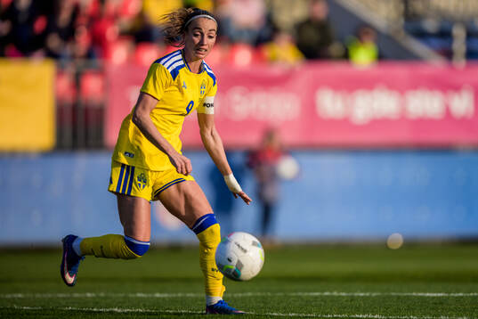 Kosovare Asllani of Sweden