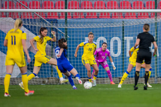 goalkeeper Jennifer Falk of Sweden