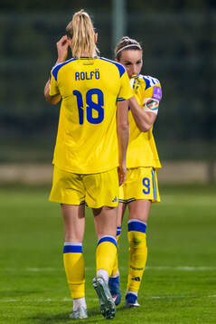 Fridolina Rolfö and Kosovare Asllani of Sweden