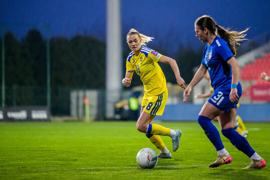 Fridolina Rolfö of Sweden and Angela Frajtovic of Serbia