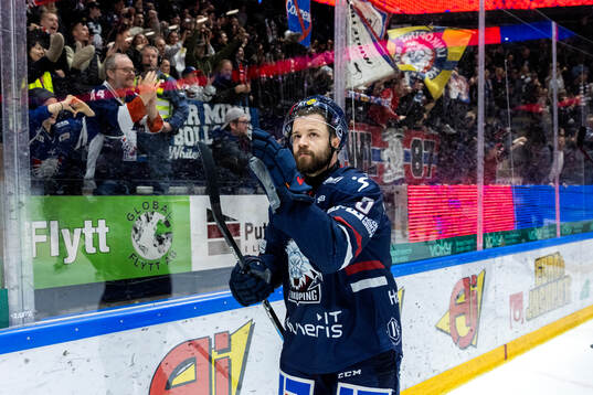 Linköpings Oscar Fantenberg jublar