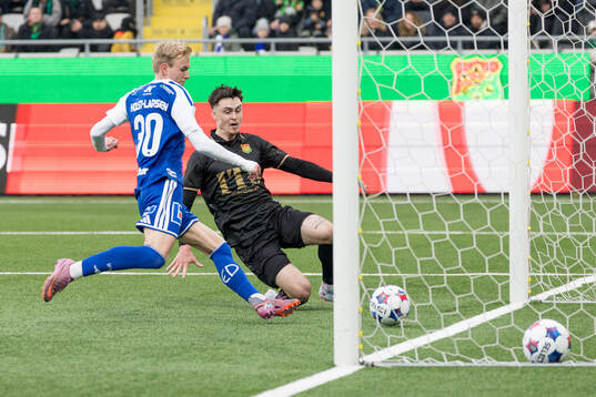 IFK Norrköpings Axel Brönner och GAISs Samuel Salter och