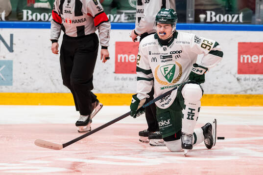 Färjestads Lucas Forsell deppar
