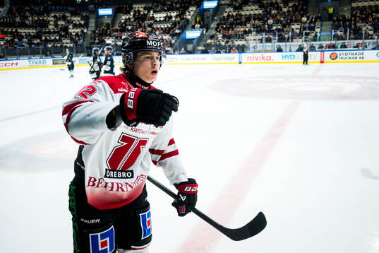 Örebros Noah Steen jublar