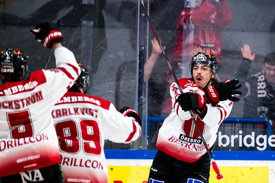 Örebros Luke Martin jublar