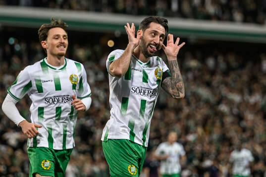 Hammarbys Nahir Besara jublar